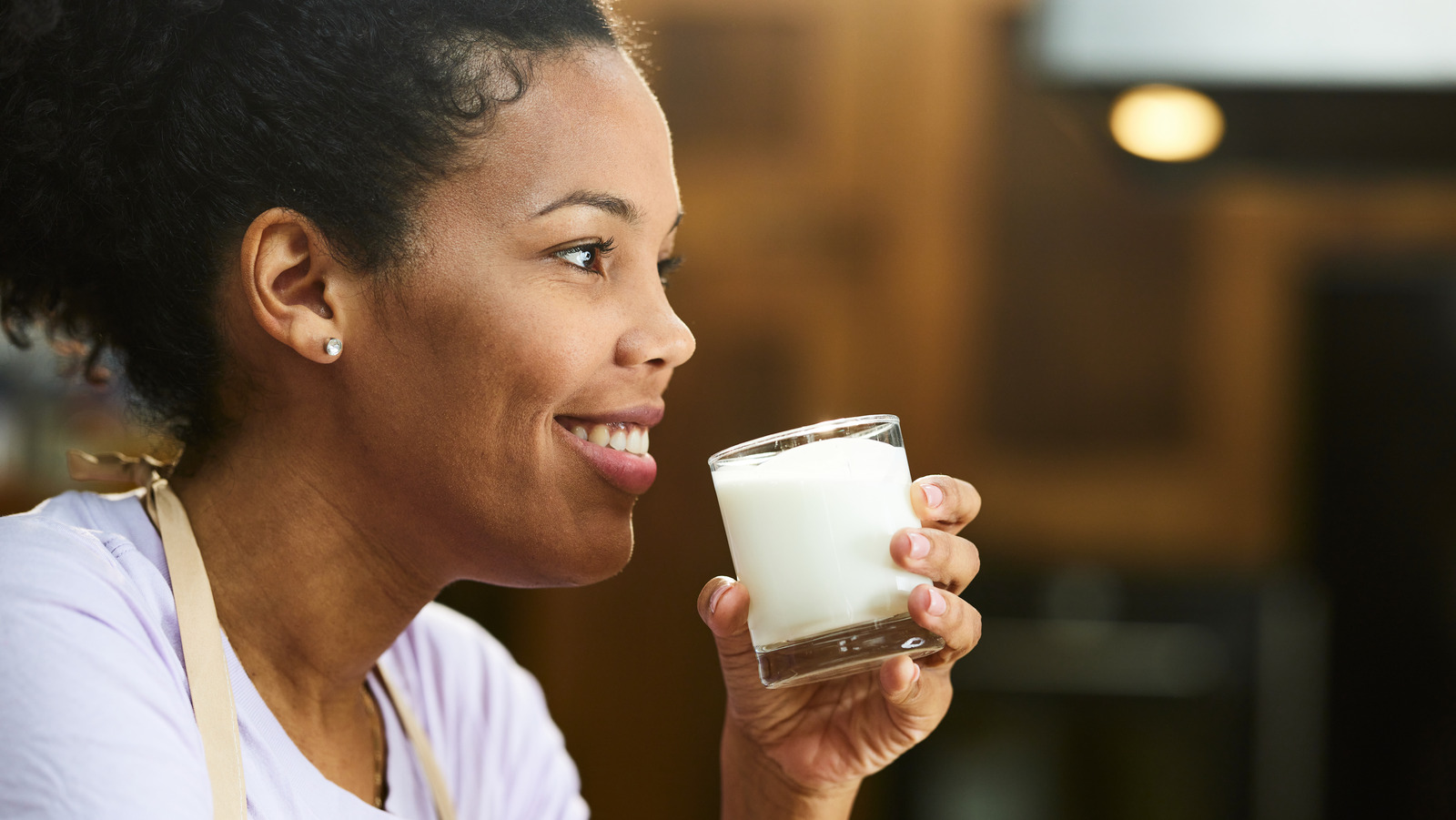 The Best Time Of Day To Drink Milk For Weight Loss – Health Digest