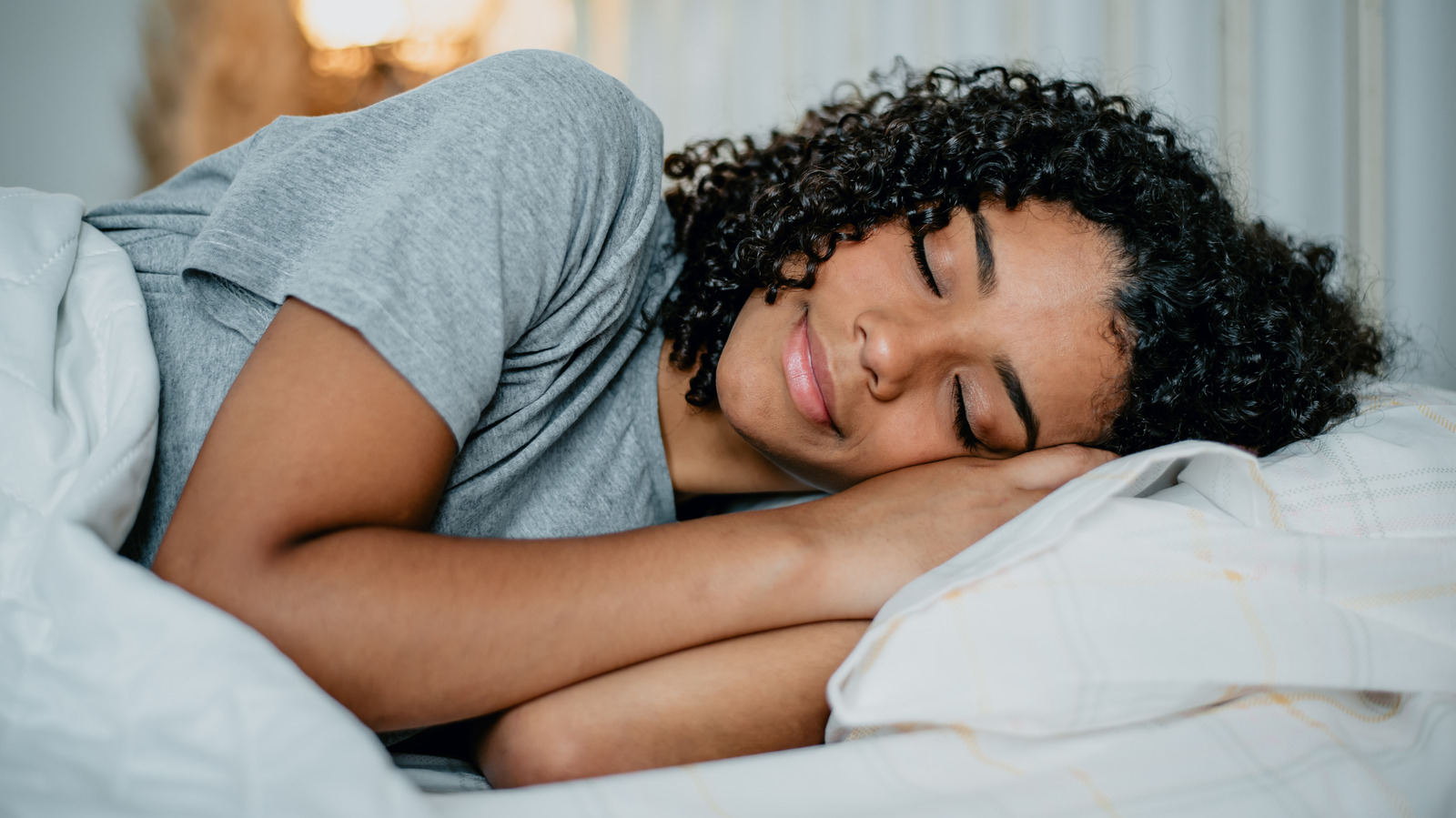 Try This Childhood Trick To Make Falling Asleep Easier - Health Digest