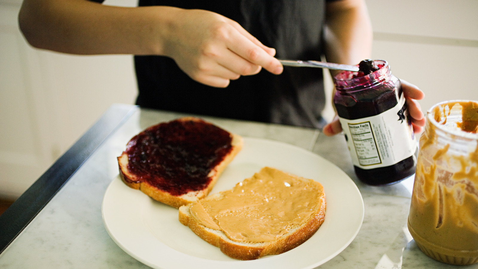 Genius Ways To Make Your Peanut Butter And Jelly Sandwich Healthier – Health Digest