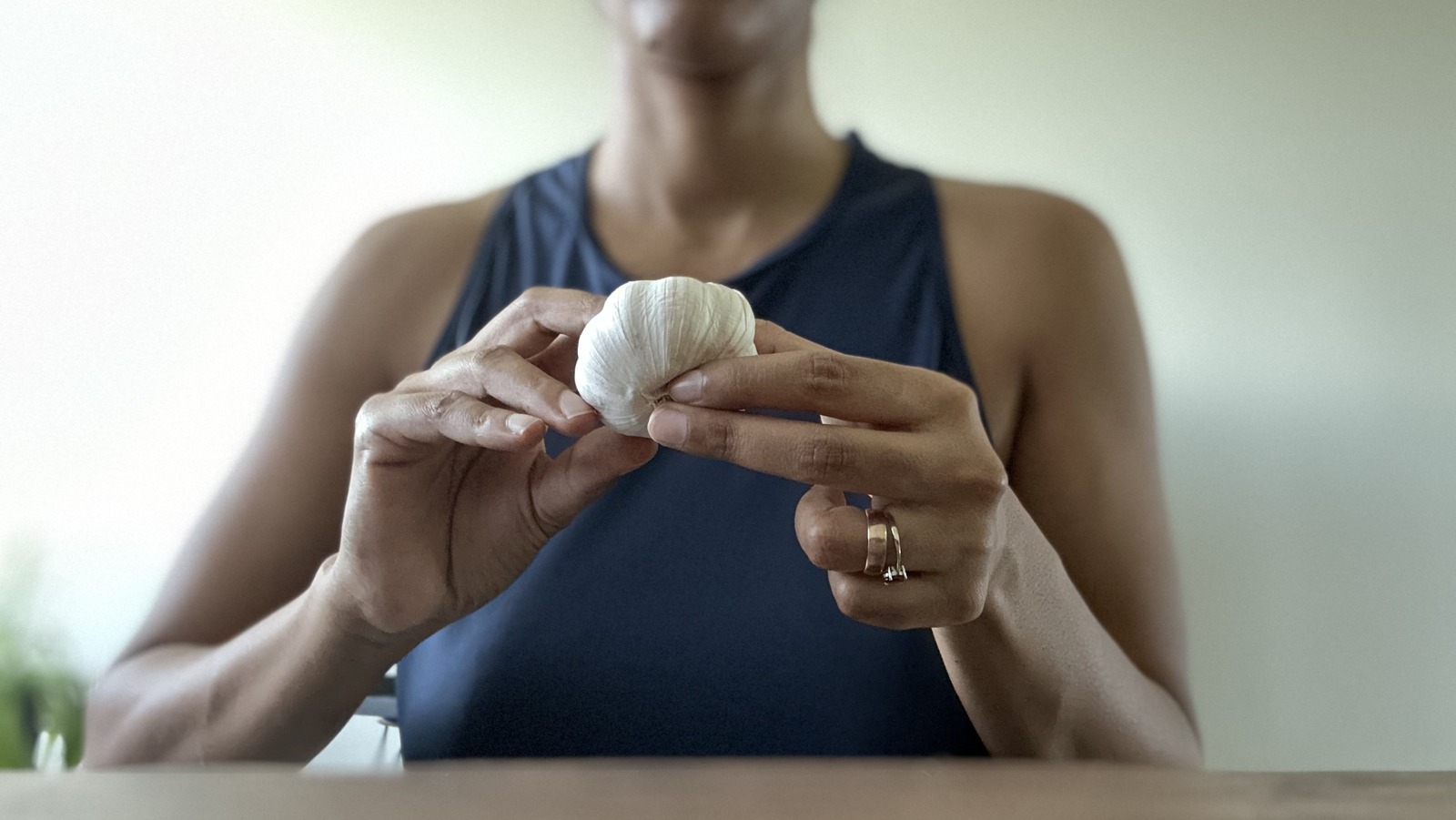 We Tried Rubbing Garlic All Over Our Feet Just Like Priyanka Chopra. Here's What Happened - Health Digest